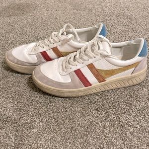 Women’s size 10 Gola sneakers
